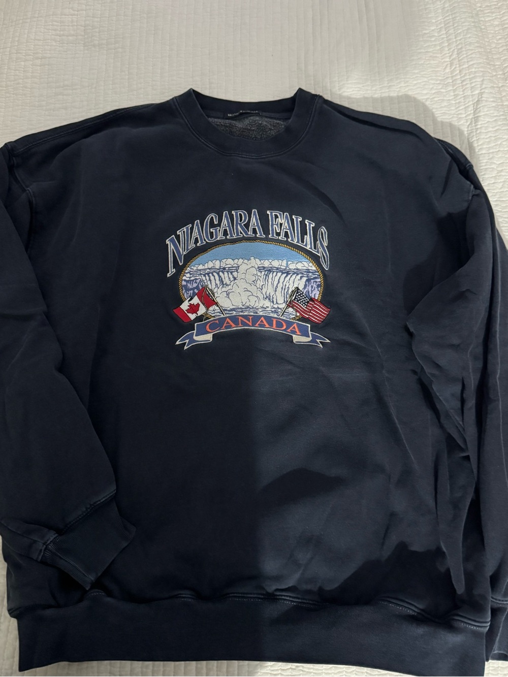 Brandy Melville Niagara Falls Canada Navy Crewneck Sweatshirt